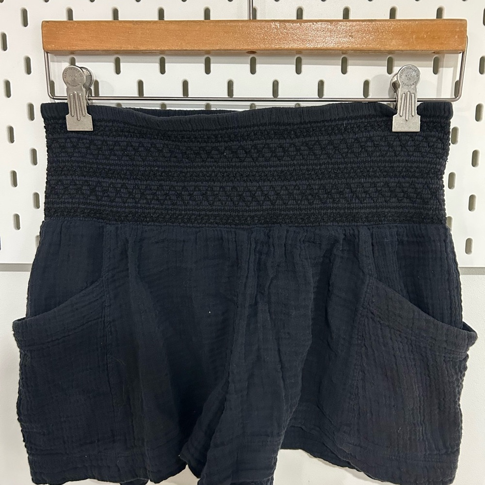 Anthropologie Kaveri Black Smocked-Waist Cotton Shorts